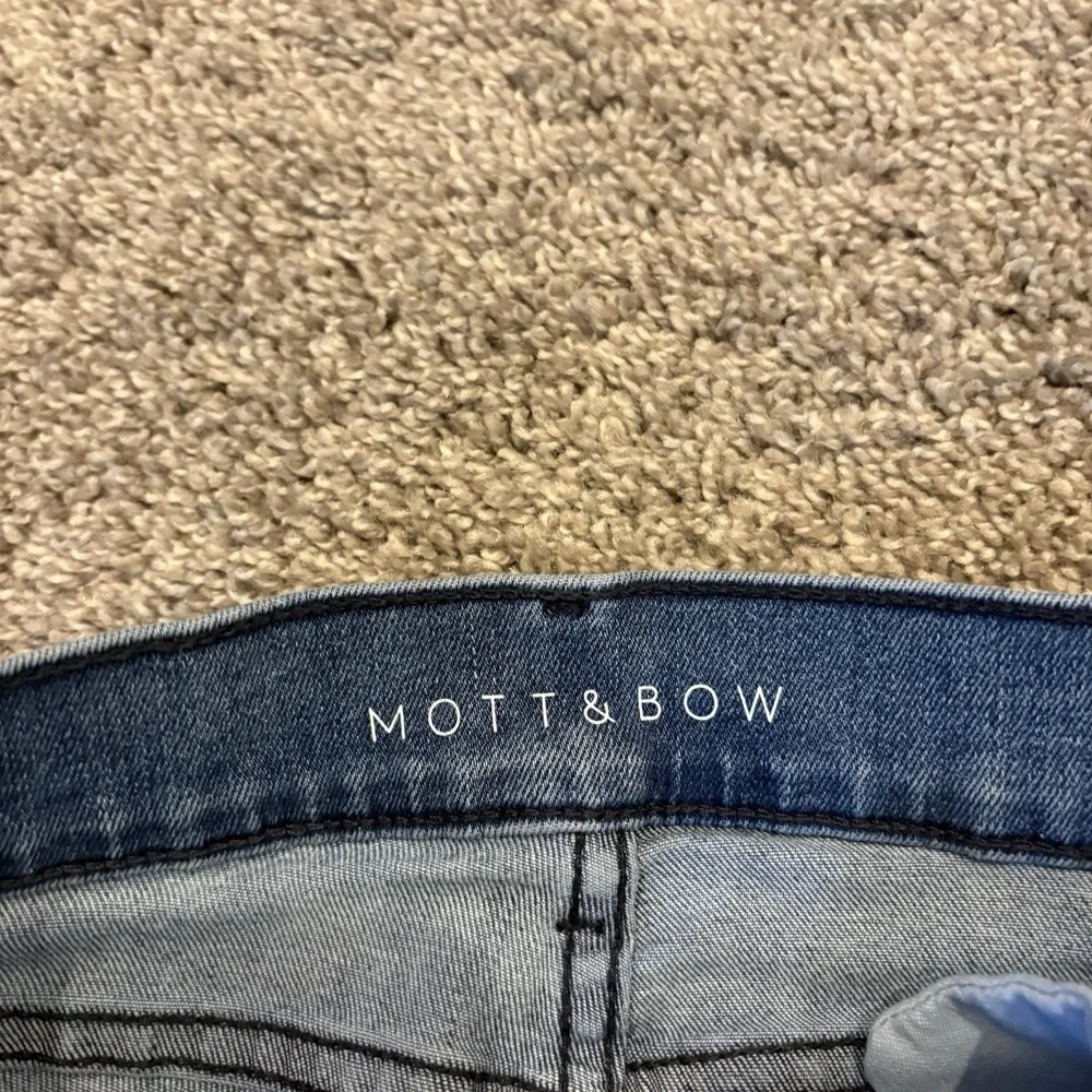 Mott & Bow Jeans Womens 26x28 Fits 28x28 Light Mid-Rise Skinny Stretch Denim